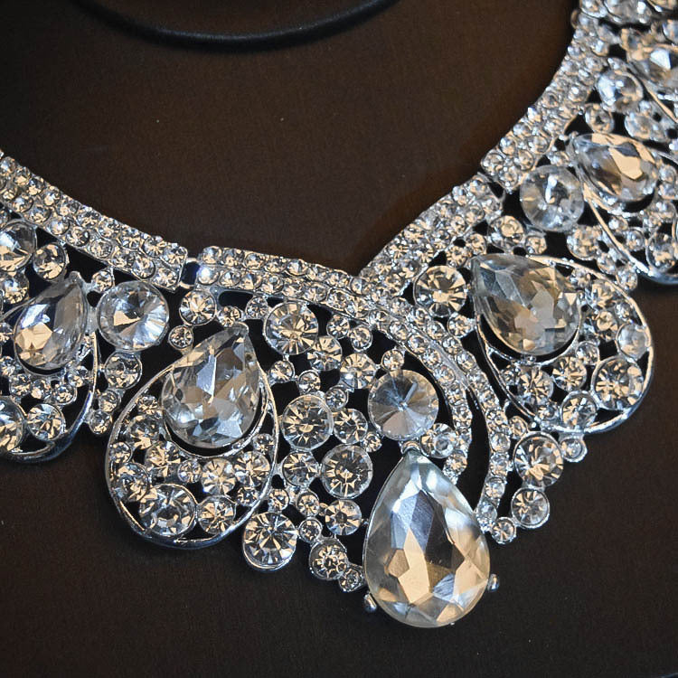 Bridal Headdress Accessories Three-Piece Set with Crown, Necklace, and Earrings for Wedding